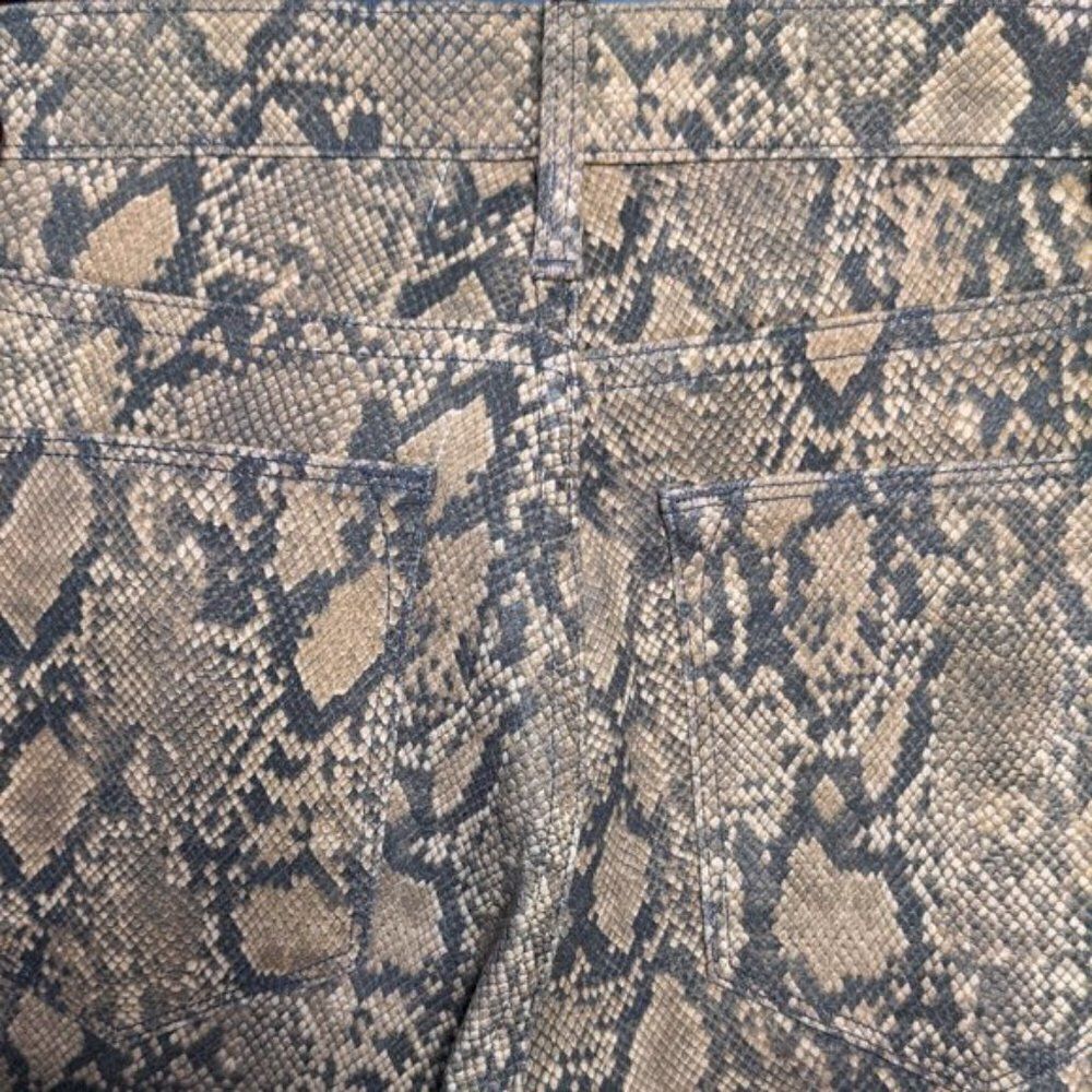 Frame | Le High Skinny Crop In Coated Python - Picture 6 of 9